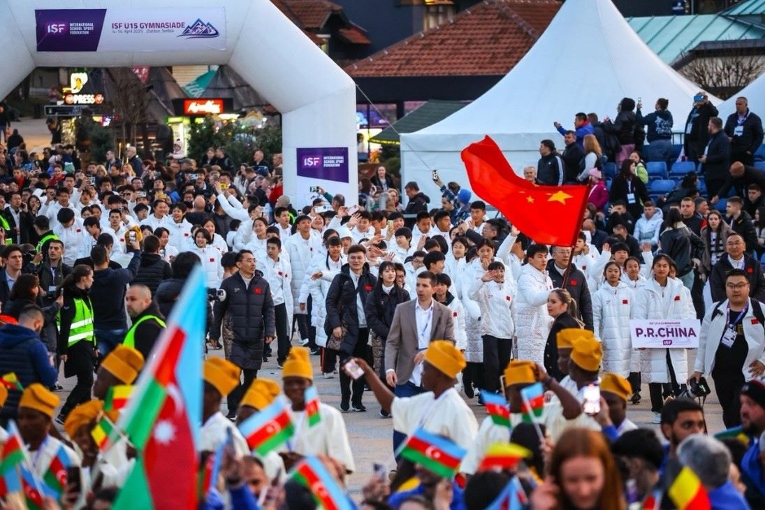 中國中學(xué)生體育代表團在開幕式上入場。圖片來源：中國中學(xué)生體育代表團